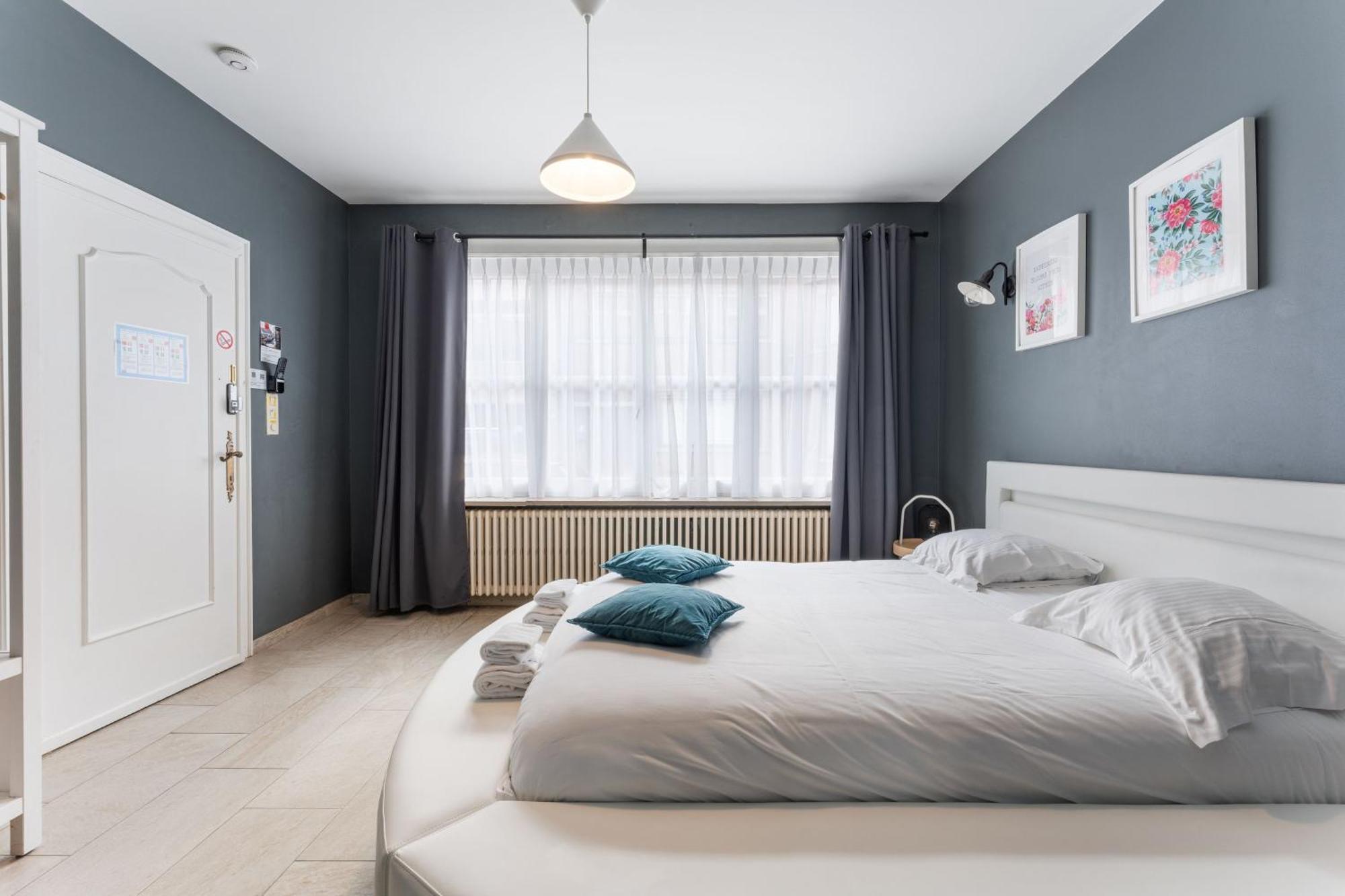 The Rose Suites บรูจส์ ภายนอก รูปภาพ